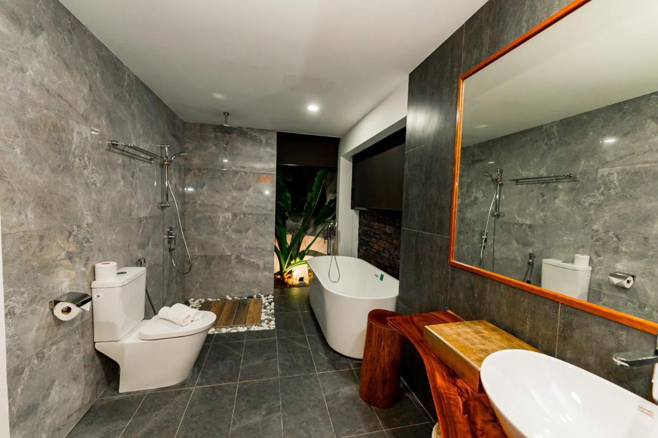 Maneh Villa Langkawi - Private Pool Pantai Cenang  Exterior photo